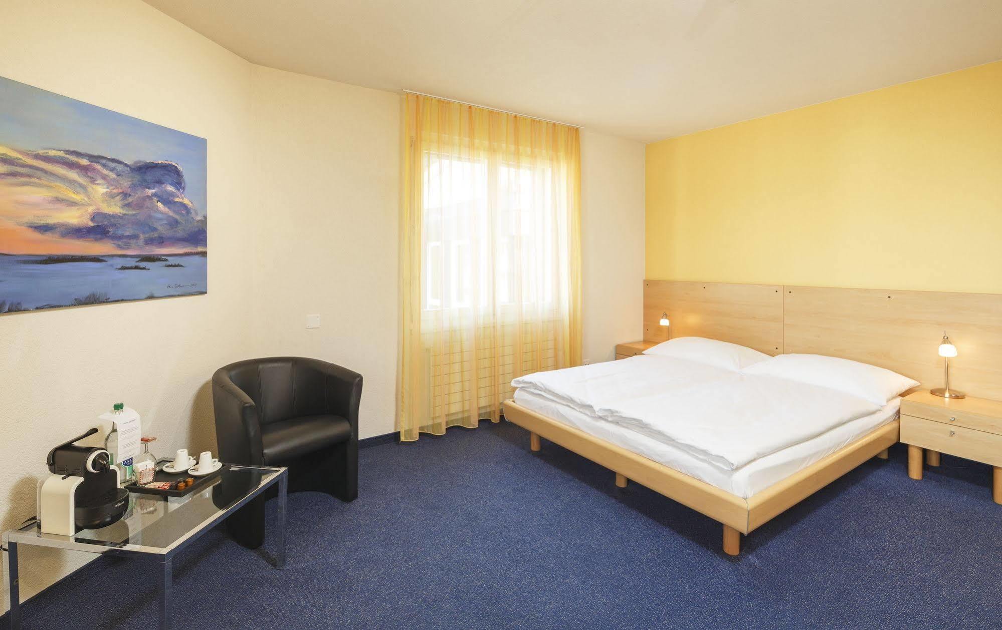 อาเรโฮฟ สวิส ควอลิตี้ โฮเต็ล Hotel Wildegg ภายนอก รูปภาพ