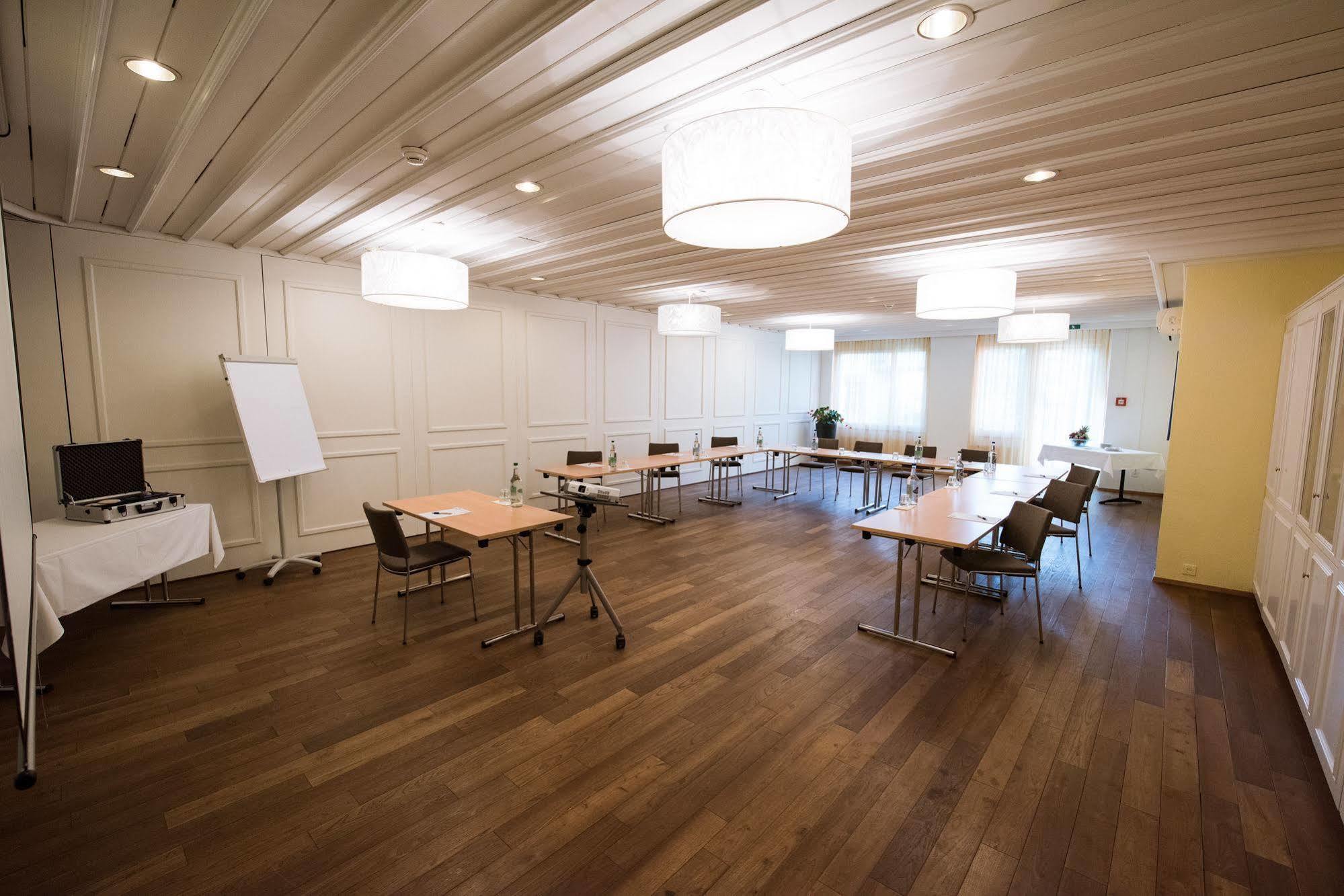 อาเรโฮฟ สวิส ควอลิตี้ โฮเต็ล Hotel Wildegg ภายนอก รูปภาพ