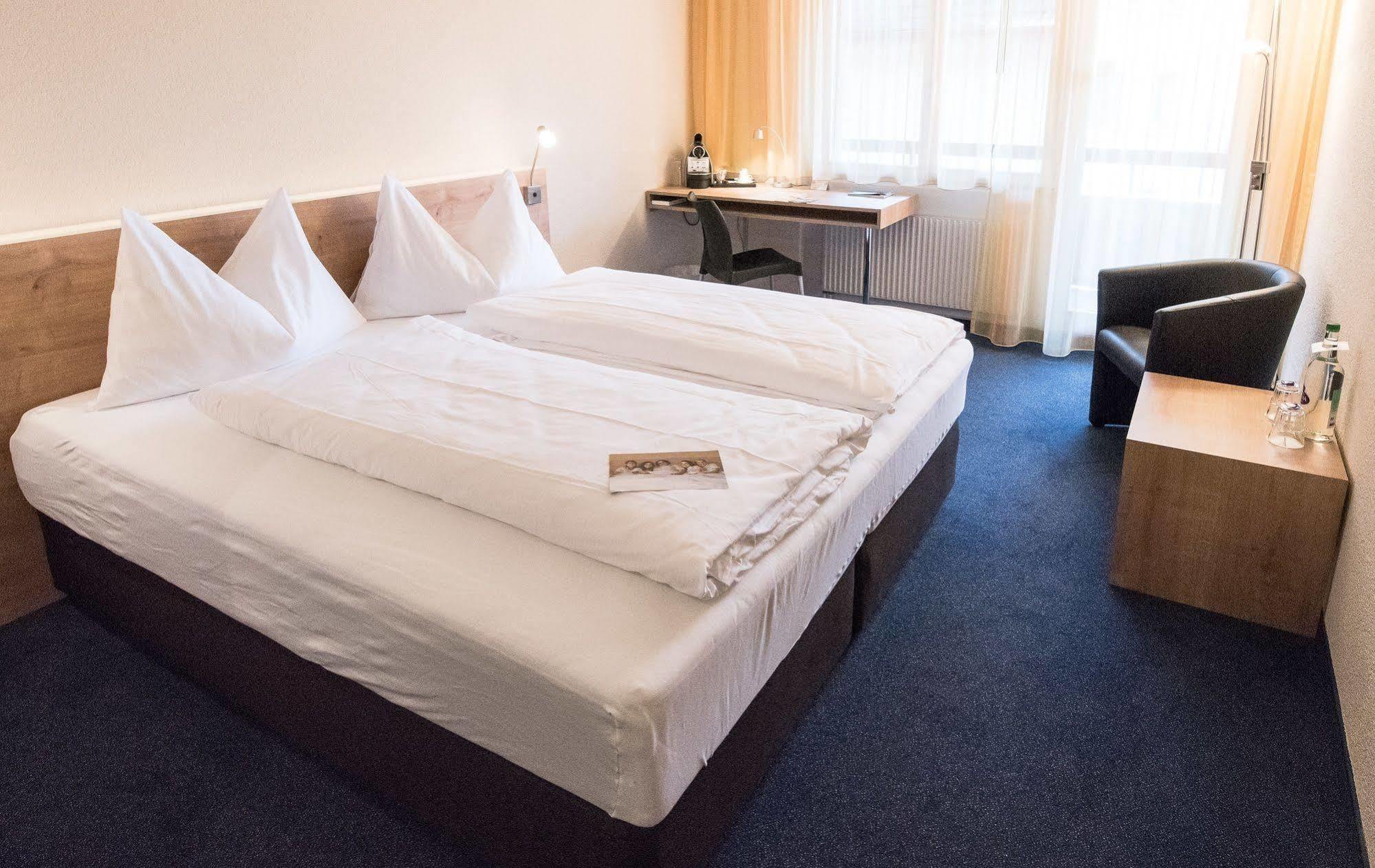 อาเรโฮฟ สวิส ควอลิตี้ โฮเต็ล Hotel Wildegg ภายนอก รูปภาพ